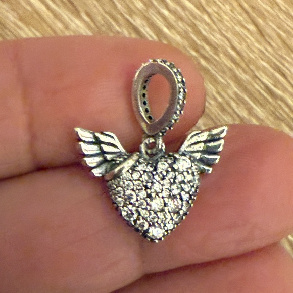 Pandora Silver Heart Wing Charm - Picture 4 of 6